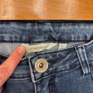 Soft Surroundings cropped ruffle jeans! Size:6. Vintage wash denim